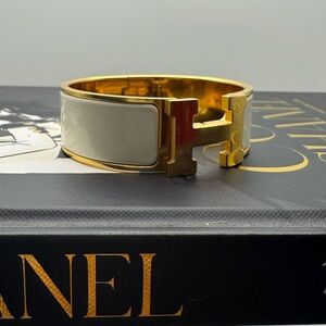 Hermes PM Clic Clac H bracelet ivory and gold smaller wrist